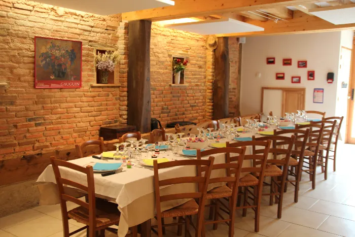 Tables dans la crèche