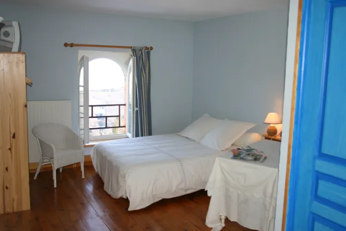 Chambre bleue de la grande maison