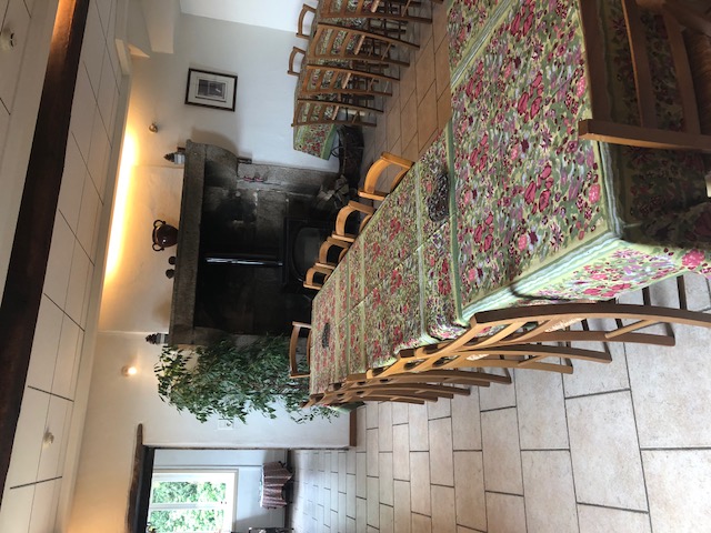 Salle à manger de la grande maison